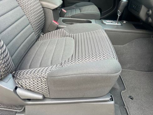 Used 2021 Nissan Frontier SV image 29