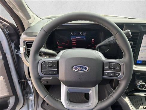 New 2026 Ford F250 Lariat w/ Black Appearance Package AWD/4WD image 13