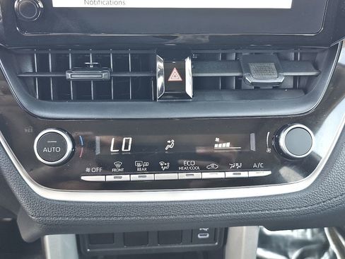 Used 2024 Toyota Corolla Cross LE w/ Moonroof Package image 30