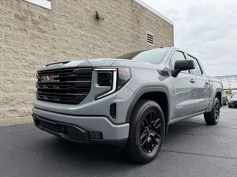 Used 2024 GMC Sierra 1500 Elevation AWD/4WD image 4
