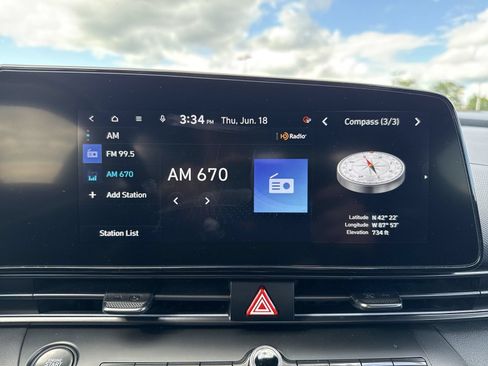 Used 2022 Hyundai Elantra N FWD image 16