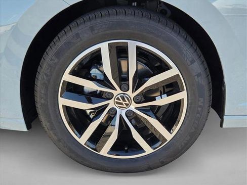 New 2026 Volkswagen Jetta SE image 10