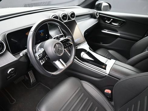 Used 2023 Mercedes-Benz GLC 300 image 17