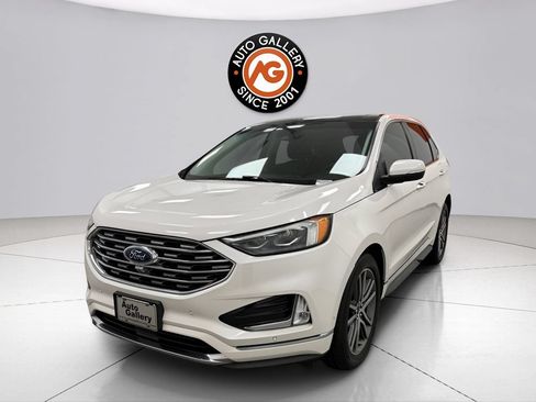 Used 2019 Ford Edge Titanium w/ Equipment Group 301A FWD image 7