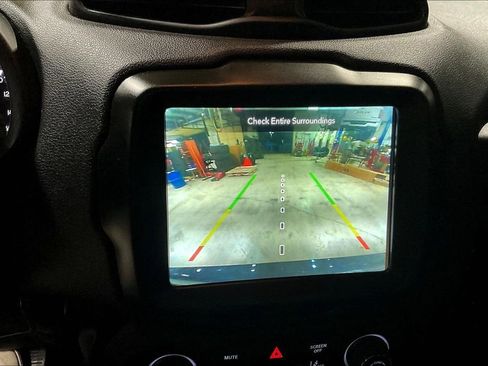 Used 2023 Jeep Renegade Latitude image 20