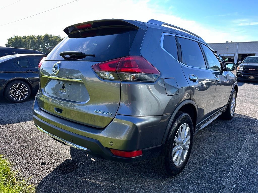 Used 2019 Nissan Rogue SV AWD/4WD image 4