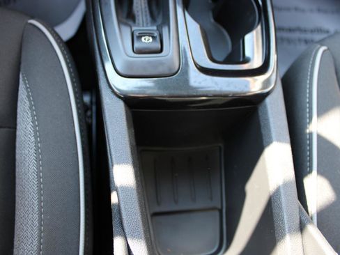 Used 2023 Chevrolet TrailBlazer LT FWD image 28