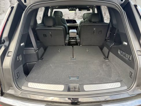 Used 2026 Cadillac Vistiq Sport w/ LPO, Floor Liner Package AWD/4WD image 28