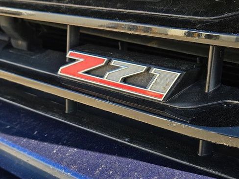 Used 2018 Chevrolet Silverado 1500 LT w/ Texas Edition image 11