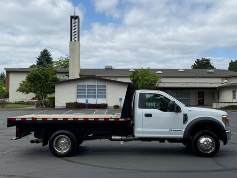 Used 2017 Ford F550 2WD Regular Cab Super Duty image 7