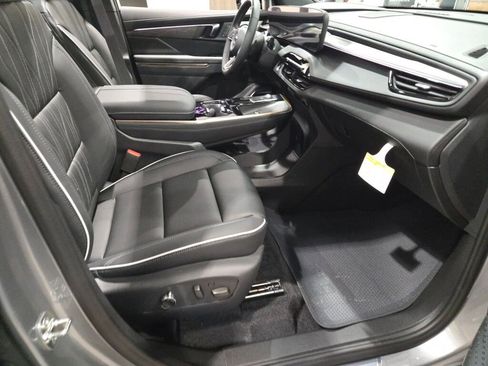 New 2026 Buick Enclave Avenir w/ Super Cruise Package image 6