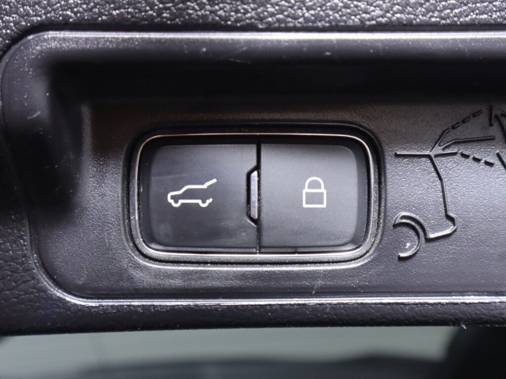 Used 2021 Ford Explorer ST w/ ST Street Pack AWD/4WD image 39