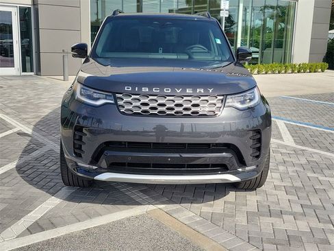 New 2025 Land Rover Discovery Metropolitan Edition image 8