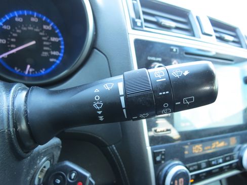 Used 2018 Subaru Outback 2.5i Premium image 15