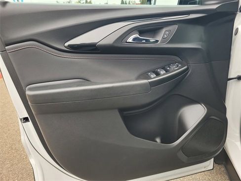 Used 2023 Chevrolet TrailBlazer RS w/ Convenience Package image 18