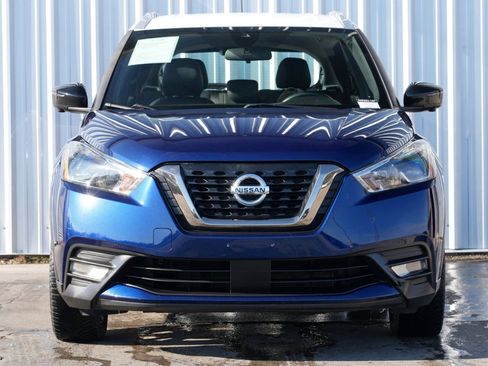 Used 2020 Nissan Kicks SR w/ SR Premium Package image 6