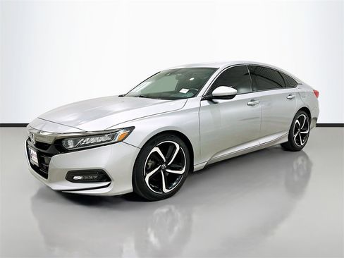 Used 2019 Honda Accord Sport image 3