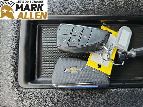 Used 2022 Chevrolet Silverado 1500 LT Trail Boss w/ Convenience Package II AWD/4WD image 35