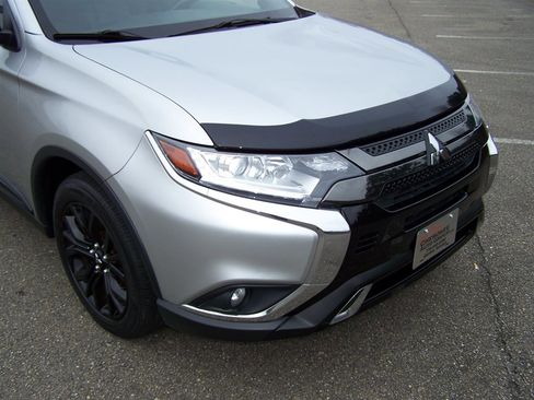 Used 2019 Mitsubishi Outlander LE image 31