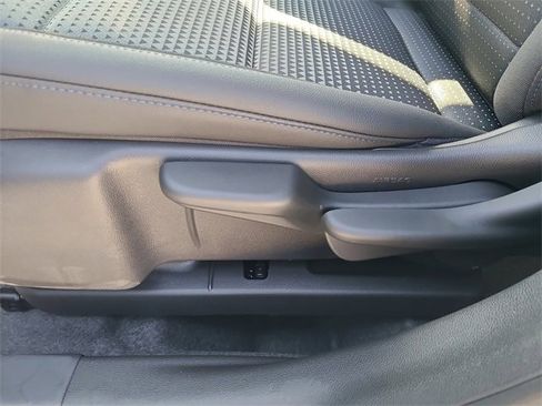 New 2026 Chevrolet Trax LT image 24