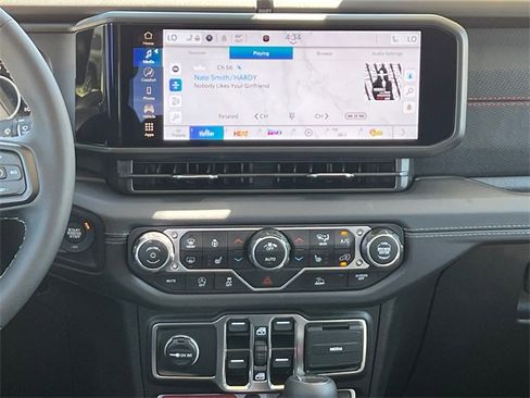 New 2025 Jeep Gladiator Rubicon w/ Convenience Group image 12