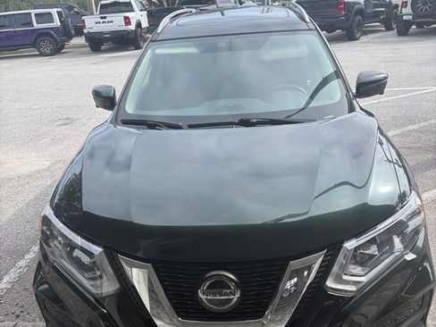 Used 2018 Nissan Rogue SV w/ Sun & Sound Touring Package AWD/4WD image 2