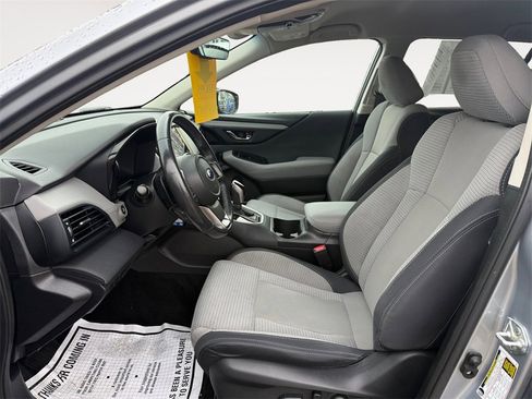 Used 2021 Subaru Outback Premium image 9