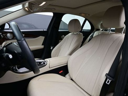 Used 2018 Mercedes-Benz E 300 image 5