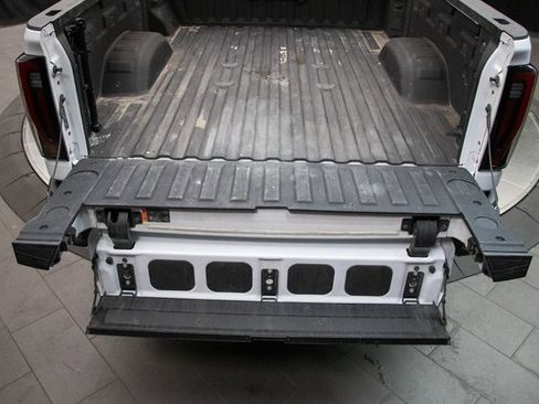 Used 2024 GMC Sierra 3500 AT4 w/ AT4 Premium Plus Package image 18