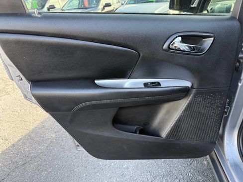 Used 2018 Dodge Journey SE w/ Connectivity Group image 23