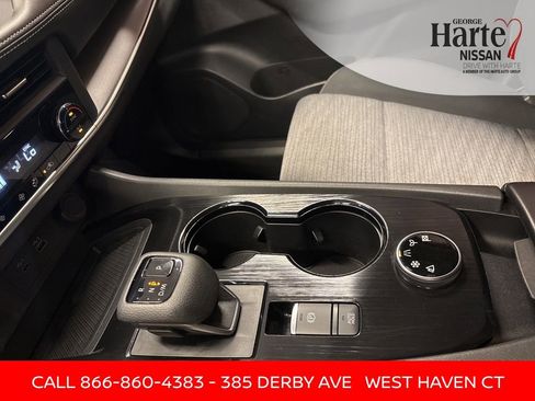 Certified 2023 Nissan Rogue SV image 13