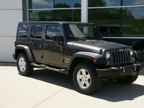 Used 2017 Jeep Wrangler Unlimited Sport w/ Quick Order Package 24S AWD/4WD image 7