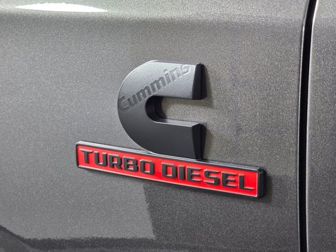 Used 2025 RAM 3500 Laramie AWD/4WD image 13