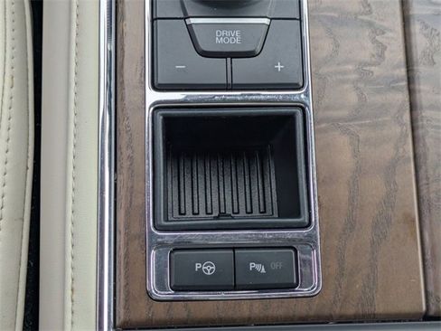 Used 2019 Ford Expedition Platinum image 26