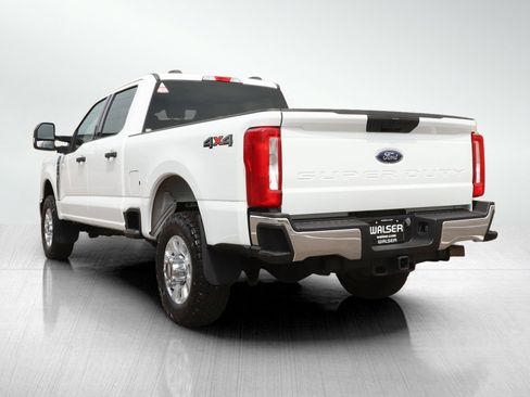 Used 2023 Ford F250 XLT AWD/4WD image 4