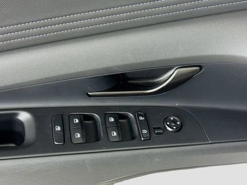 Used 2025 Hyundai Elantra Sport w/ Cargo Package FWD image 17