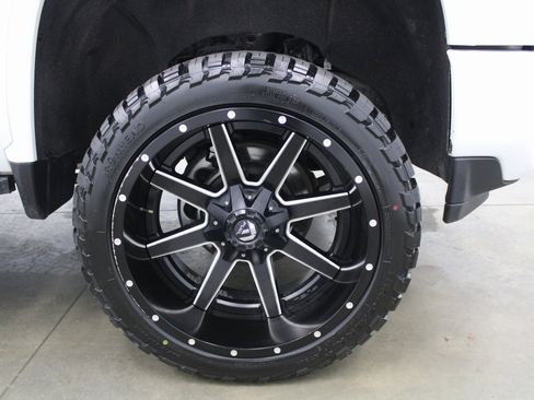 Used 2021 Chevrolet Silverado 2500 LT w/ Fleet Comfort Package image 5