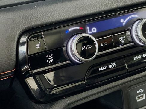 Used 2023 Honda Pilot TrailSport image 22