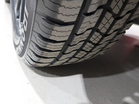 Used 2019 Toyota Tundra SR5 w/ SR5 Upgrade Package RWD image 36