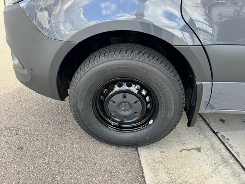 Used 2024 Mercedes-Benz Sprinter 144 Cargo image 13