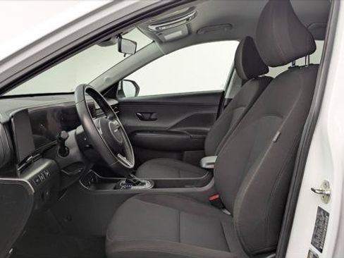 Used 2025 Hyundai Kona SEL FWD image 14