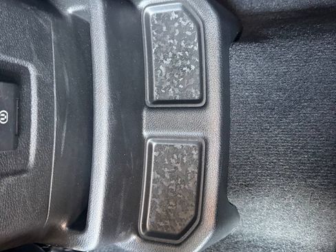 Used 2025 Jeep Wrangler Unlimited Sahara AWD/4WD image 41