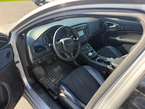 Used 2016 Chrysler 200 S w/ Comfort Group image 7