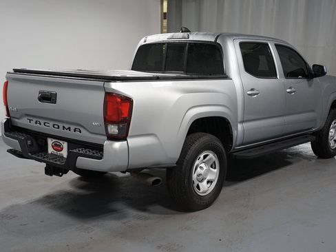 Certified 2022 Toyota Tacoma SR AWD/4WD image 8