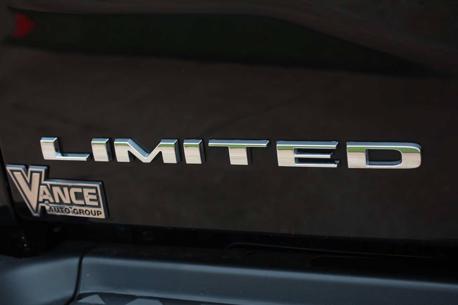 Used 2022 RAM 3500 Limited w/ Towing Technology Group AWD/4WD image 11