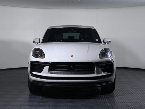 Certified 2023 Porsche Macan Base image 10