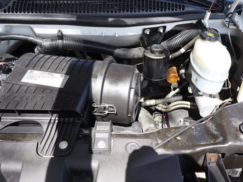 Used 2017 Chevrolet Express 3500 LT RWD image 37