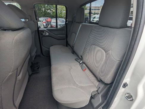 Used 2021 Nissan Frontier SV RWD image 19