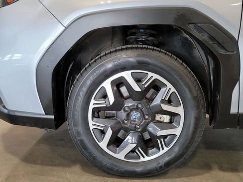Used 2025 Subaru Forester Premium AWD/4WD image 15