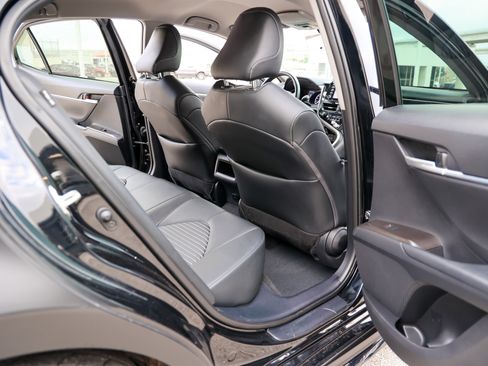 Used 2024 Toyota Camry SE FWD image 33